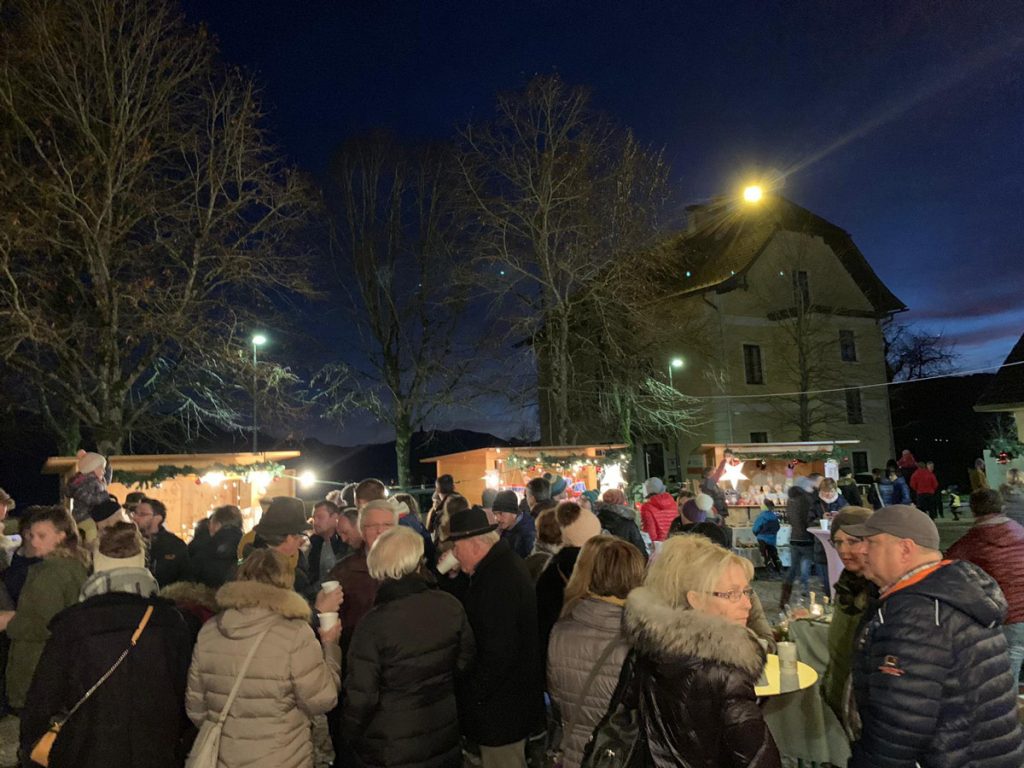 Adventmarkt Heimatverein Attersee